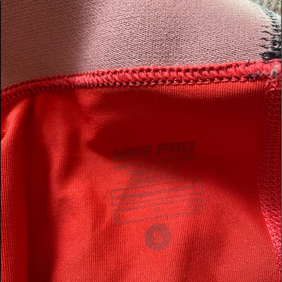 NIKE PRO capris - Picture 5 of 5